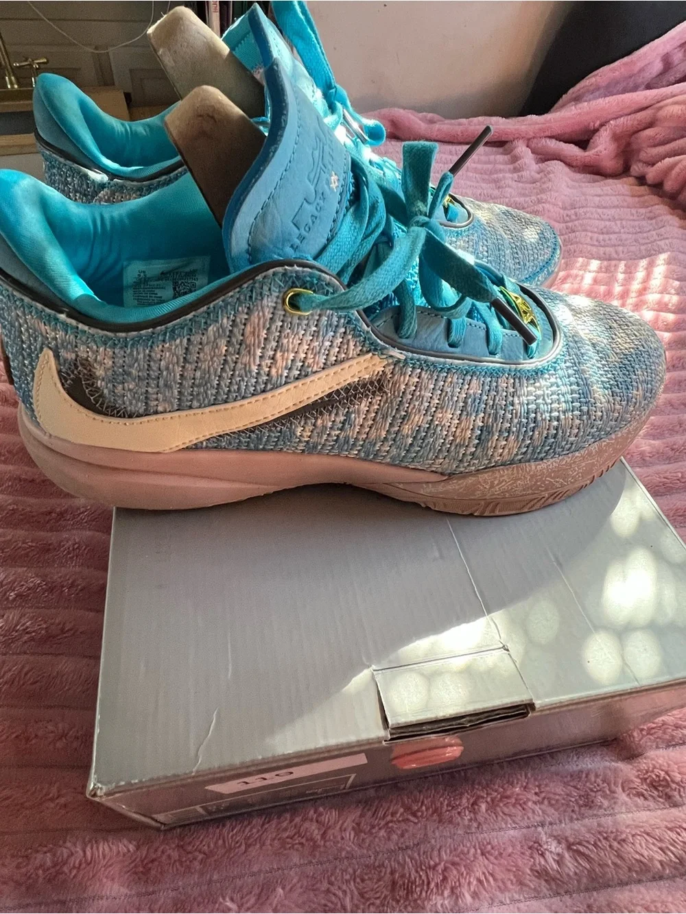 Lebron XX Low-Top Athletic Sneakers with Cream Swoosh